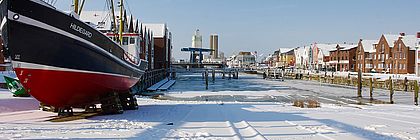 Husumer Hafen im Winter - zum Artikel 'Spaß in der City - Stadtbummel in Schleswig-Holstein'