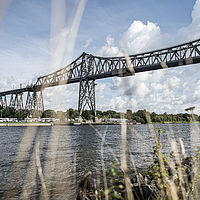 Rendsburger Hochbrücke über dem Nord-Ostsee-Kanal in Schleswig-Holstein.