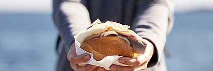  - til artiklen 'Den 2. maj er det officielt: Schleswig-Holstein udsteder pas til ivrige fiskesandwich-spisere'