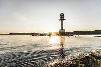 Leuchtturm bei Sonnenaufgang