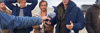 Am Set von "Gegen den Wind" in St. Peter-Ording - zum Artikel 'Achtung, wir drehen!'