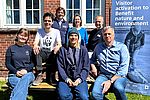 Gruppenbild: Sieben Menschen posieren für ein Foto zum Auftakt der Kampagne 2026. 
