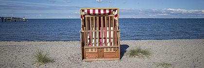 Strand bei Heiligenhafen - zum Artikel 'Schleswig-Holstein hält zusammen – und die TA.SH die Sehnsucht bei seinen Gästen wach!'