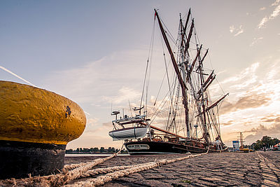 Segelschiff in Kiel Holtenau