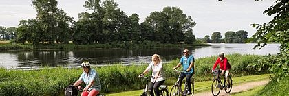 Radfahren am Nord-Ostsee-Kanal - zum Artikel 'Guter Start in die Hauptsaison'
